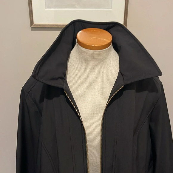 Michael Kors - Hooded Black Jacket With Gold Zipper - Size 1X - Gently Used!! - Picture 6 of 15
